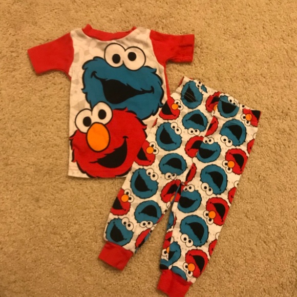 elmo pajamas 12 months